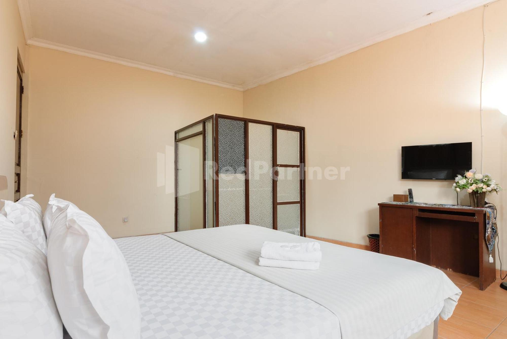 Sr Residence Near Mall Ciputra Cibubur Mitra Reddoorz Bekasi Exterior photo